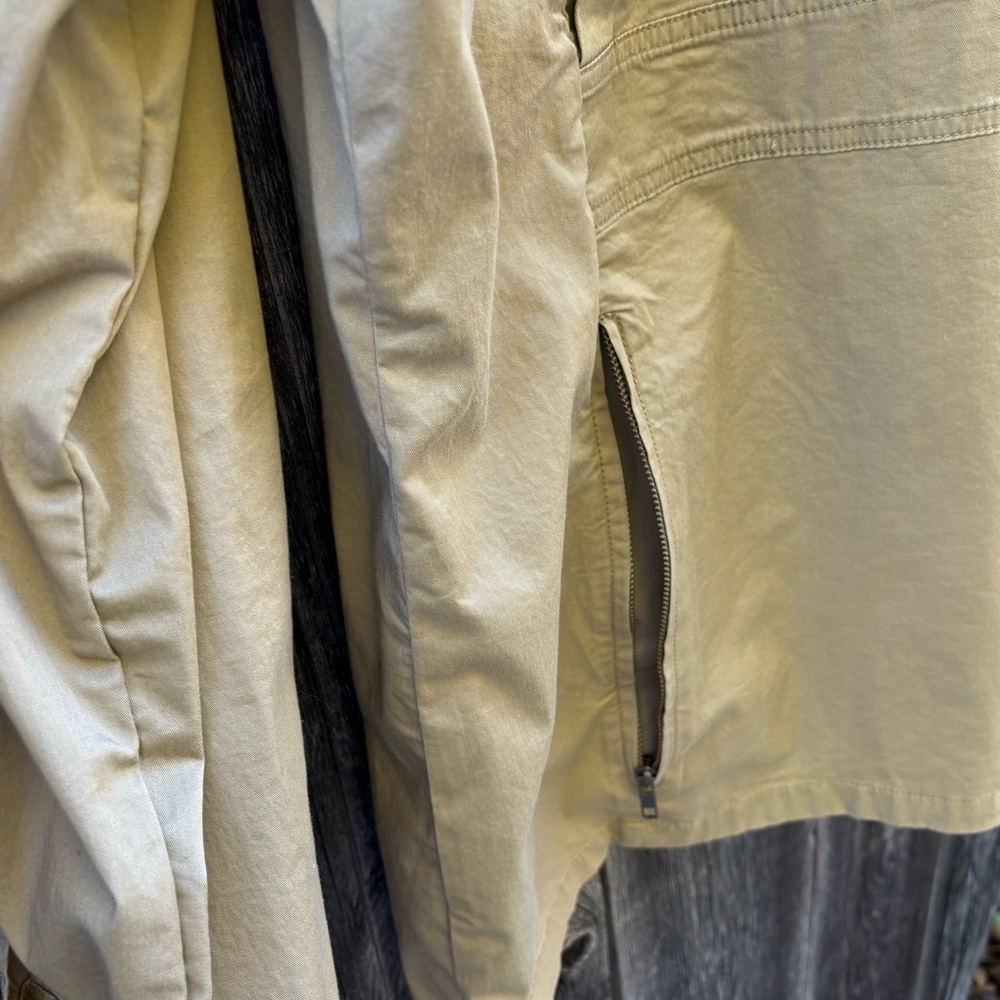 J. Peterman English Barn Coat Light Beige w/multiple pockets zip & button front - Picture 13 of 14
